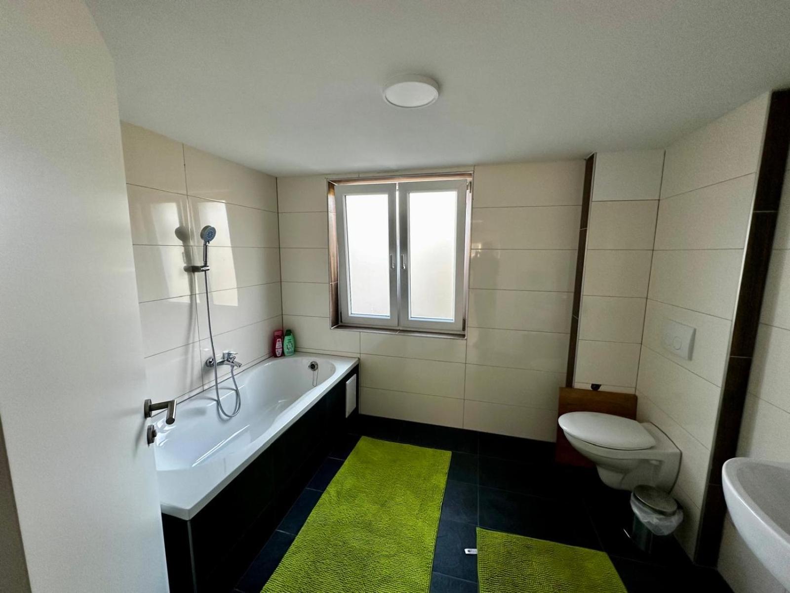 Bee Flats Apartment เฟลแบร์ท ภายนอก รูปภาพ