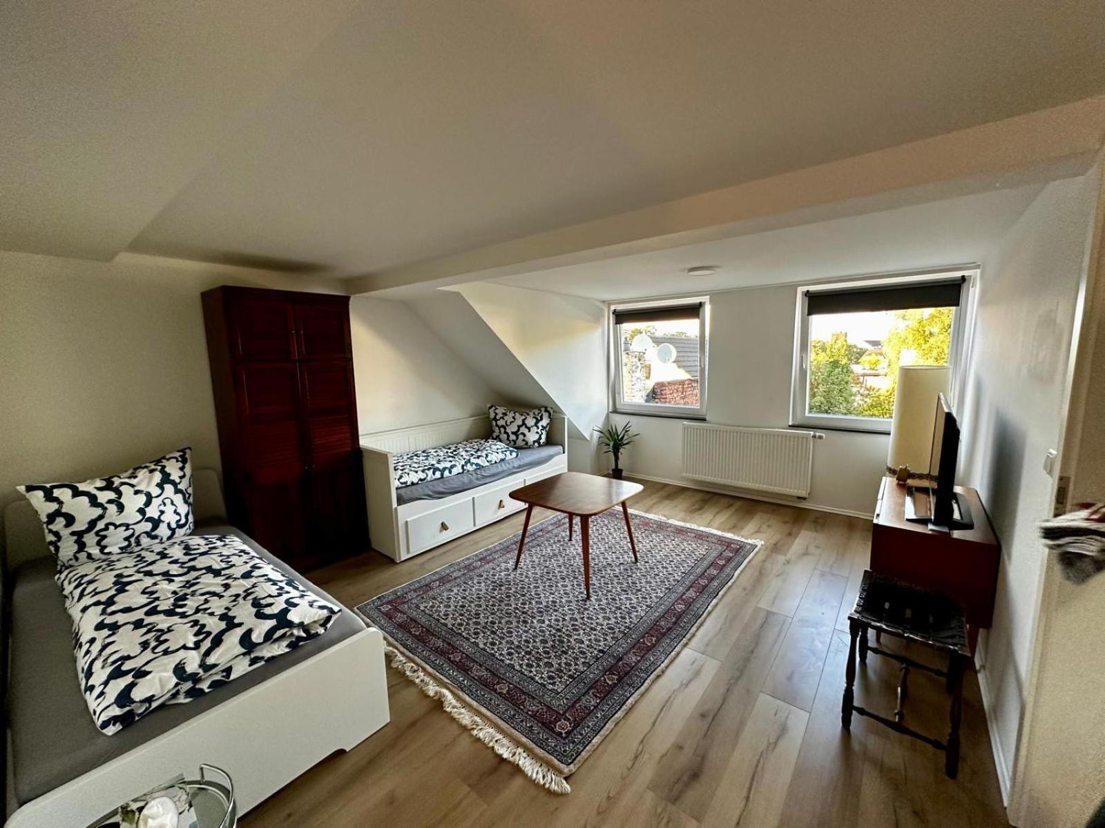 Bee Flats Apartment เฟลแบร์ท ภายนอก รูปภาพ